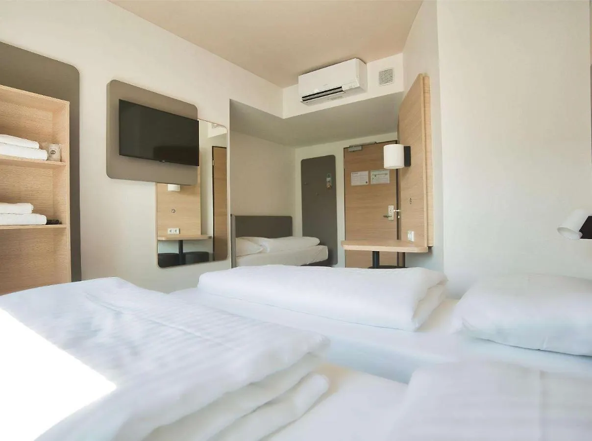 B&B Hotel Koeln-City 3*, Cologne